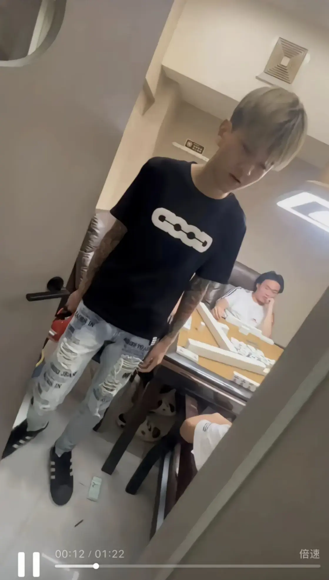 免费看《国服达摩潮汕网红事件》 - 聚焦麻将室女子被骚扰斗殴现场 - HD高清画质在线播放 - 无广告流畅体验