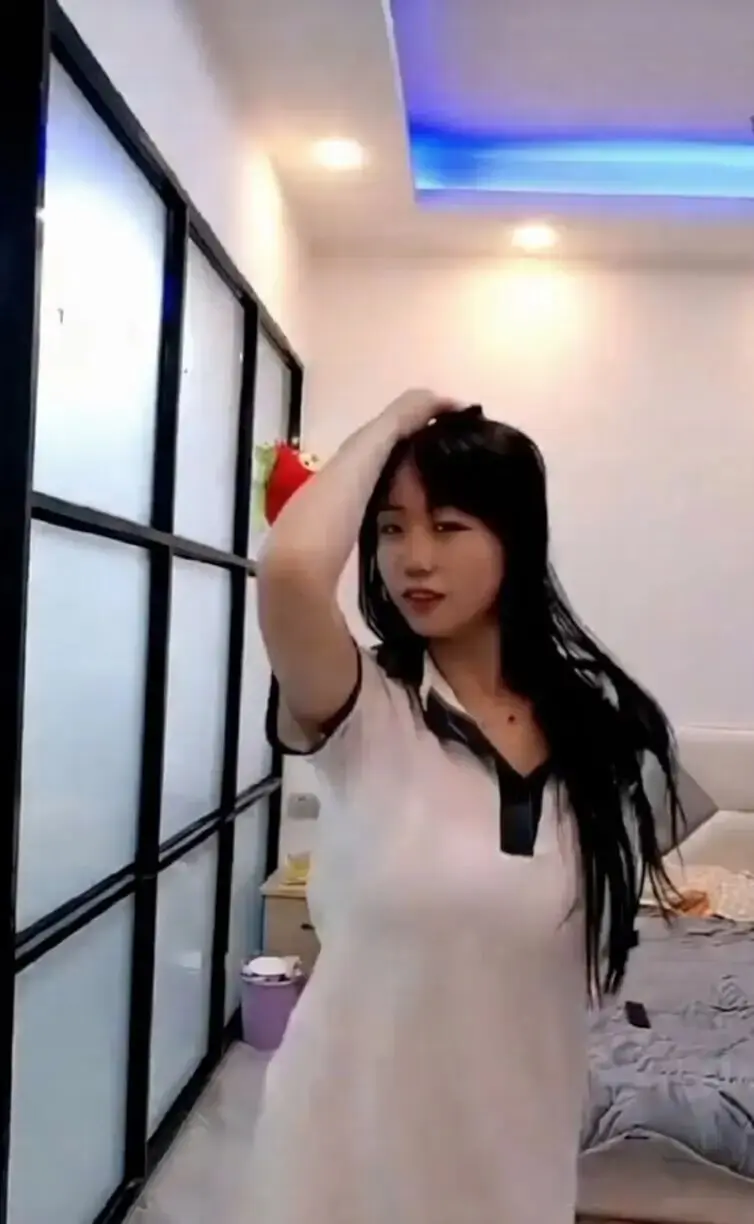 《阿包也是兔娘》cos写真照片与视频合集1080P高清无广告在线观看 - 《阿包也是兔娘》资源夸克迅雷下载