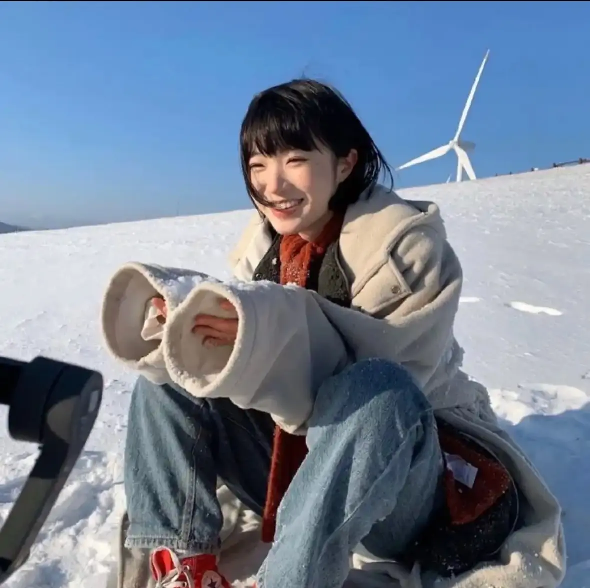 免费看《学校前后桌一男一女事件》，红色校服前后桌一男一女原视频，1080P高清无广告在线播放！