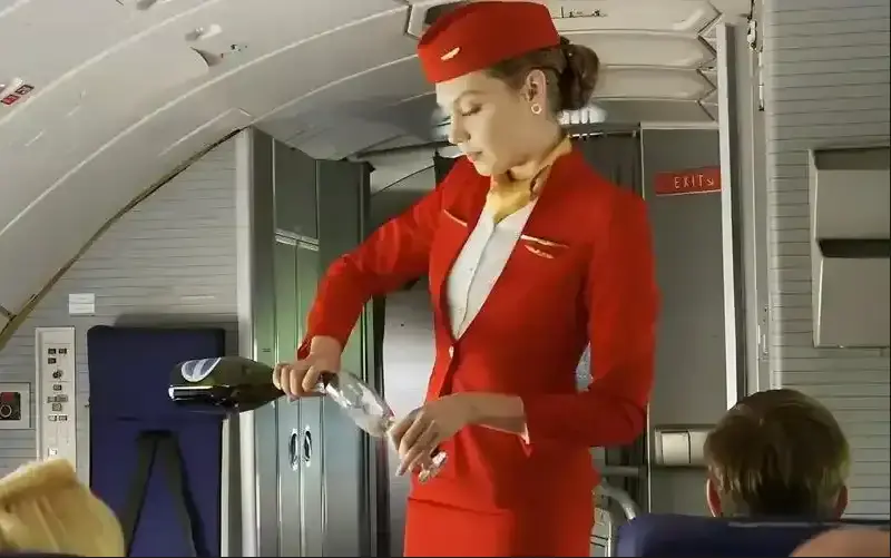免费无广告《法国航空》在线播放-法国经典电影《法国航空》原声字幕高清版在线观看-星辰影院