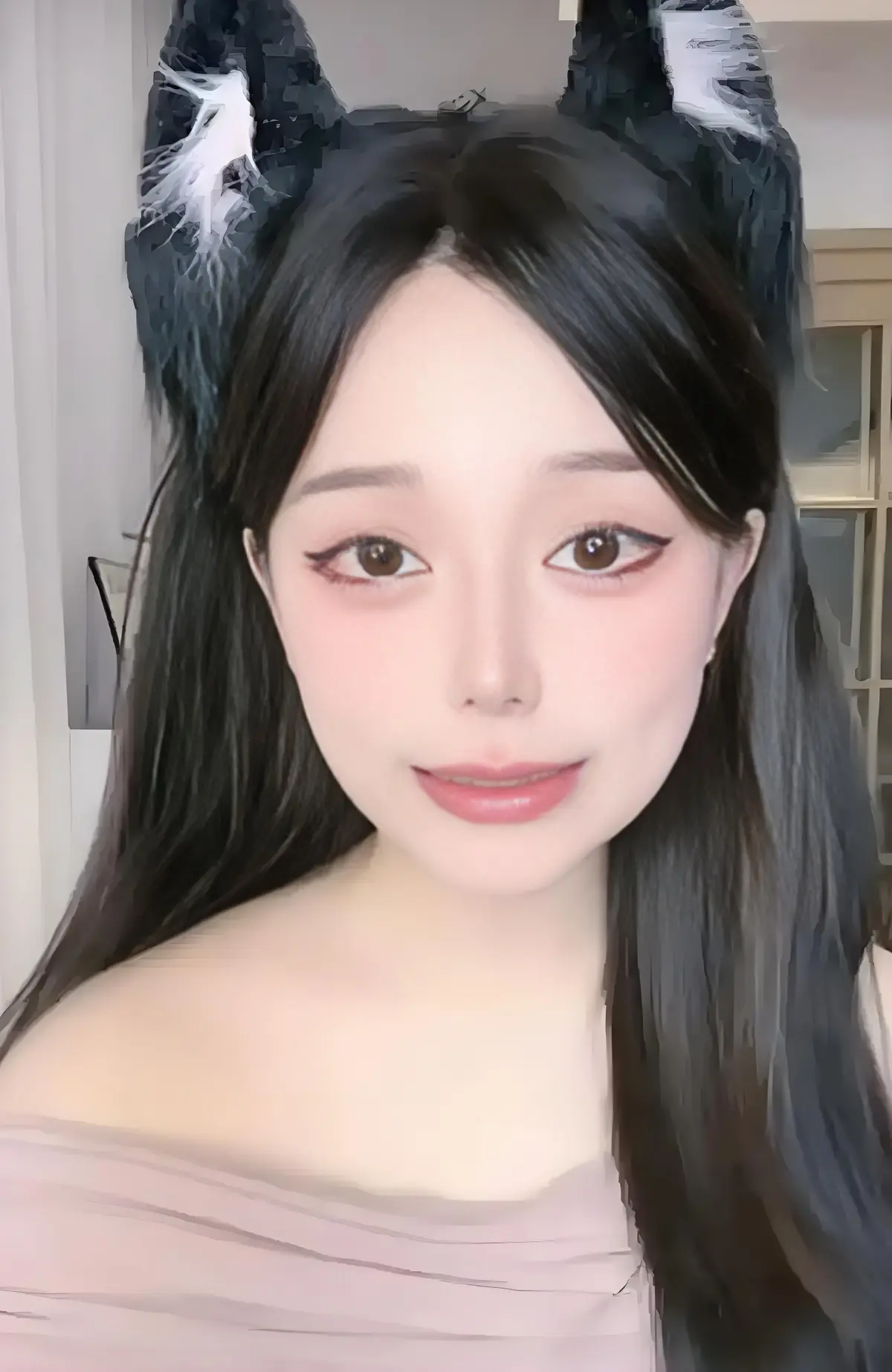 《糖心蜜桃 vlog》圣诞限定来袭，糖糖魔法少女形态公开，粉晶星纱权杖点亮雪夜奇迹