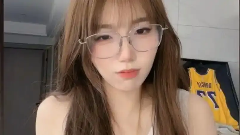 《Sunny77血色诱惑》带你探秘王梓涵陪睡门，解密神秘干爹身份-《Sunny77血色诱惑》杜比视界4K画质绝版合集免费获取