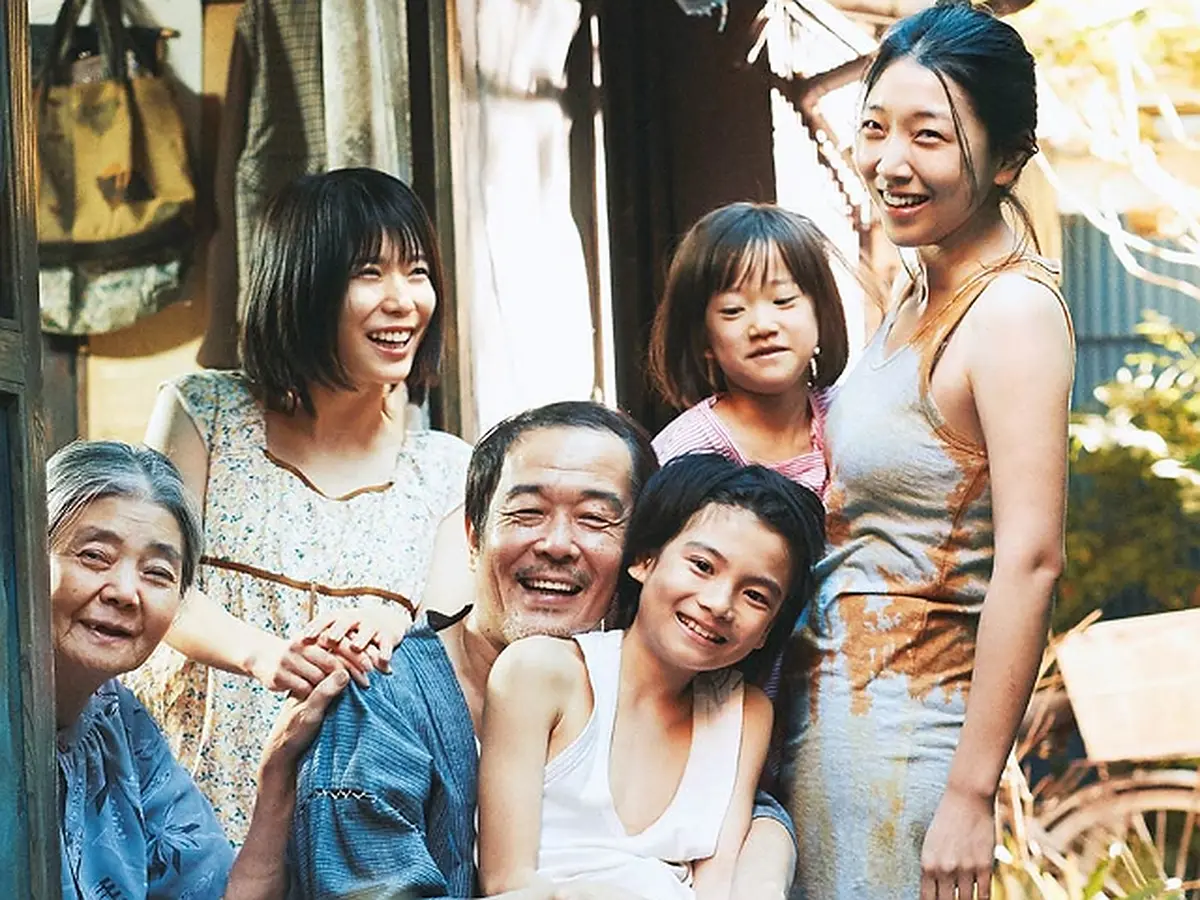 日本电影《小偷家族》蓝光高清未删减版免费观看-电影《小偷家族》无删减全片在线播放-星辰影院