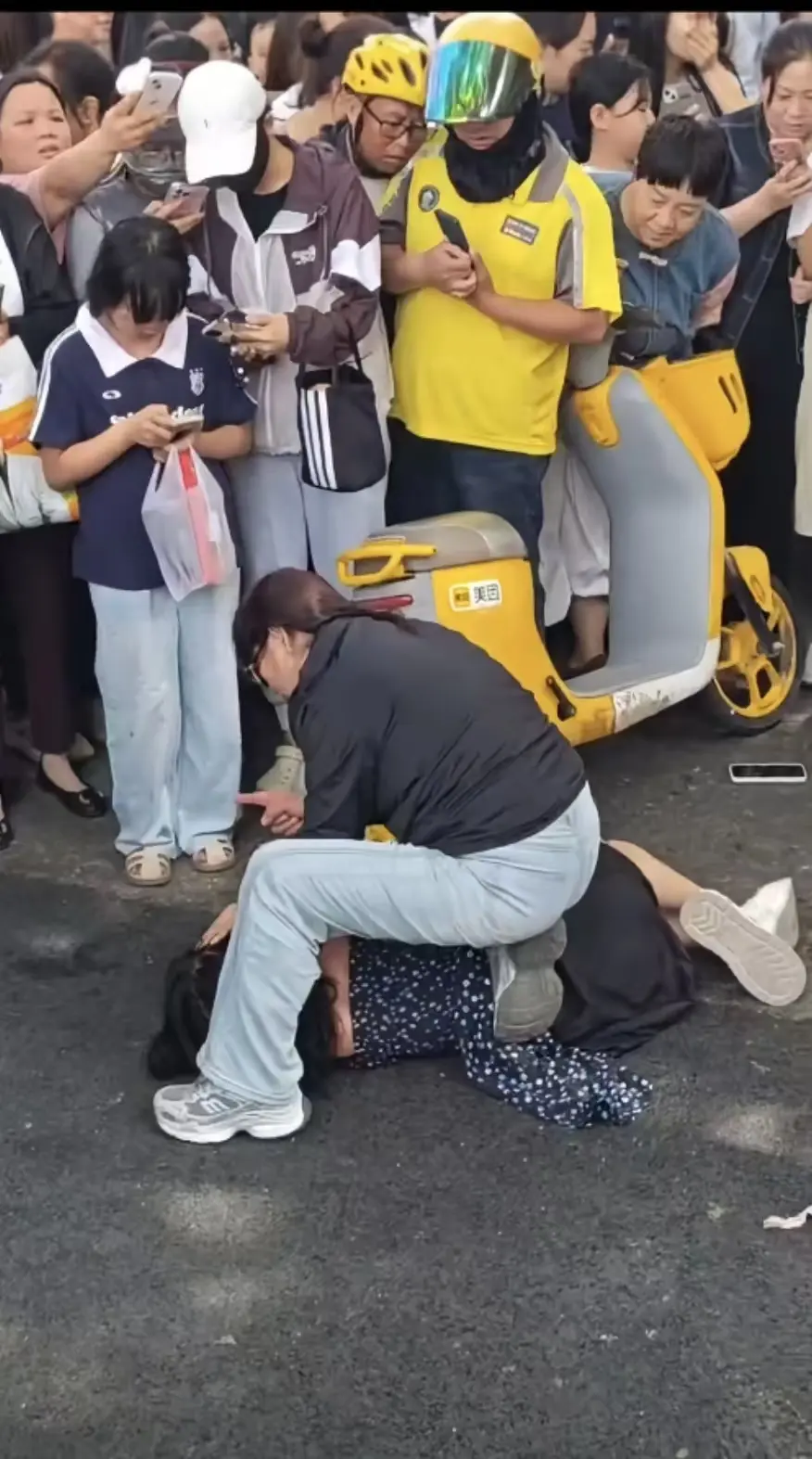 《高阳大街》抓小三原视频找到了，高阳大街抓小三无删减原视频免费获取，直接在线观看高清内容！