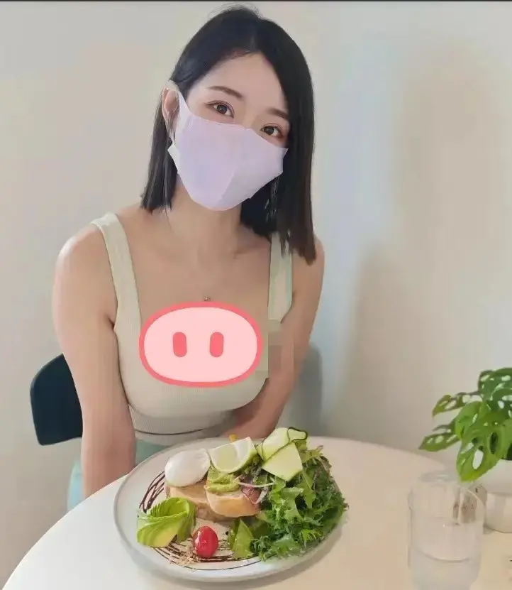 《国产ellie nova完整版免费看ssrpeach艾利婚纱》-elliessrpeach演的全部作品-ssrpeach免费观看最新一期-Ellie(ssrpeach)的全部电影-VS影视