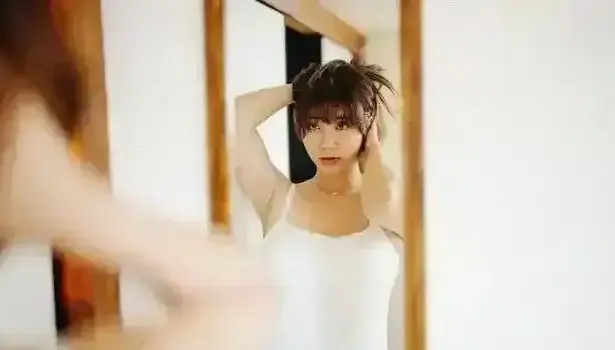 《网络红人吴梦梦》全季蓝光高清免费看-吴梦梦MV免费HD画质-沈娜娜合作详情曝光-流量女王与道德叛逆者的争议