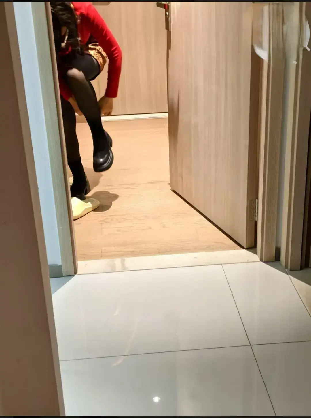 高分治愈短剧《粤语俏妈妈》，海角社区精心打造，感人情节直击心灵，1080P高清无删减，网盘资源免费下载，领略粤式亲情魅力！