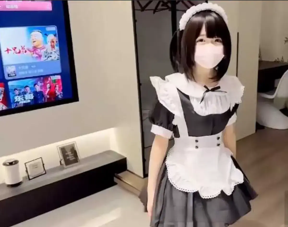 爆火女神的《白虎喵》之旅，萝莉COSPLAY黑丝吸睛 - 《白虎喵》全季资源，流畅不卡顿免费看