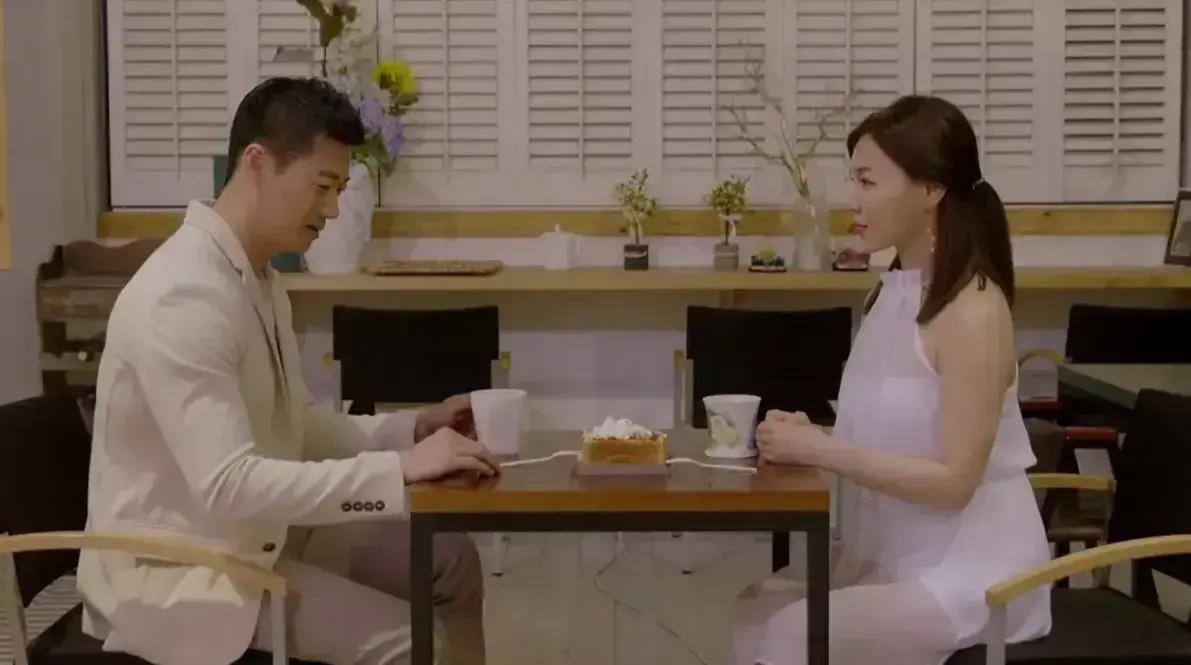《邻居家妻子》韩国电影-未删减1080P韩语中字-百度网盘夸克迅雷下载-乏味婚姻里的情感越界