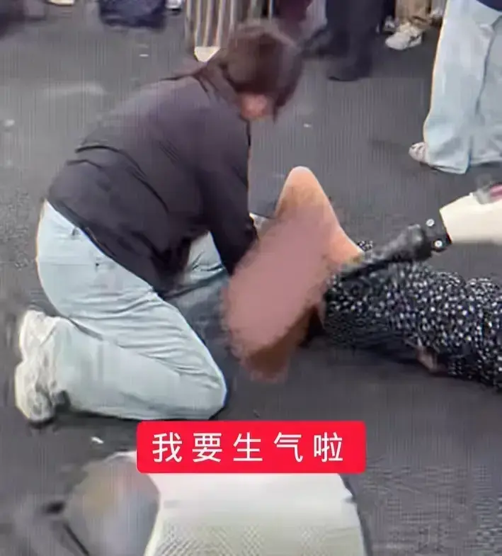 速看！《河北高阳抓小三现场》高清无删减视频免费在线，原配惊人话语曝光，网友看法大不同！