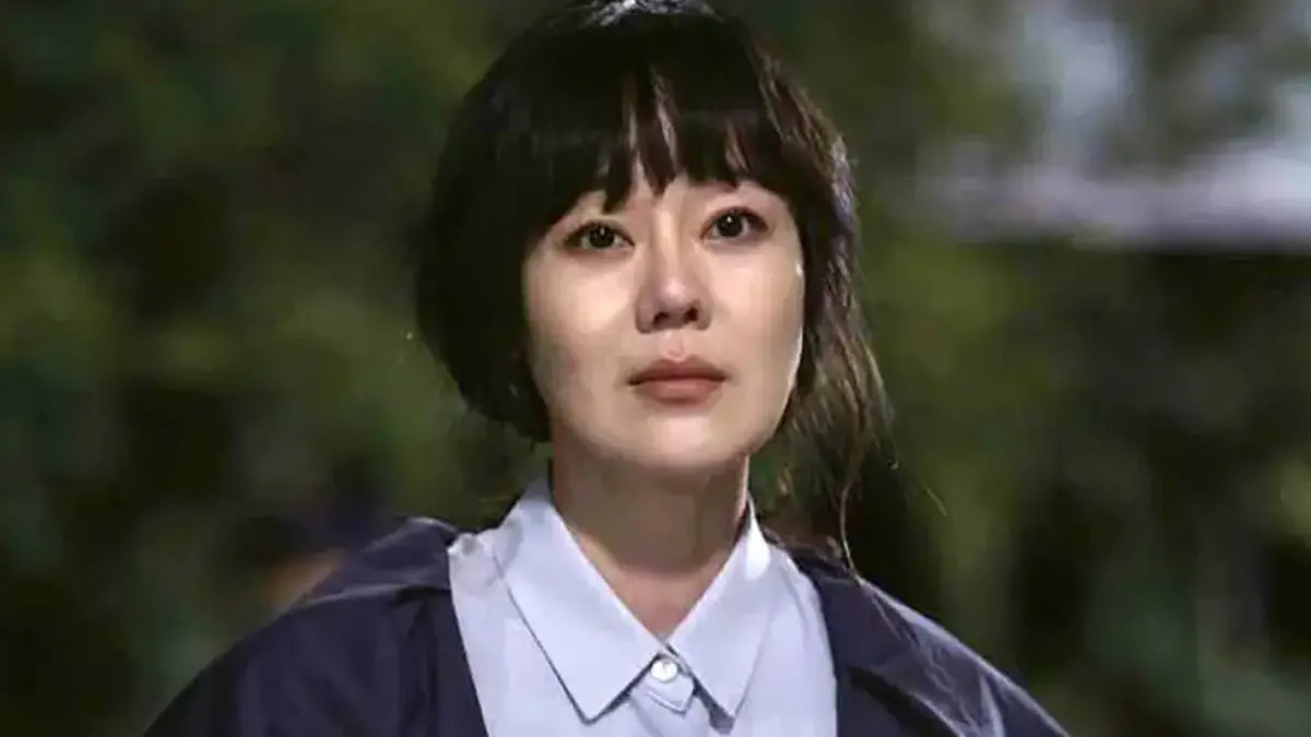 韩国新片《绿色的椅子》完整版 超清无广告在线播放 - 作为韩国高分伦理电影，一张椅子引发无限遐想！