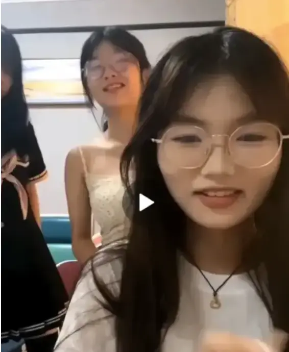 全网免费《困困兔宿舍三姐妹》全集，HD高清无删减，无广告在线观看，百度云下载全程直播，速来！ 