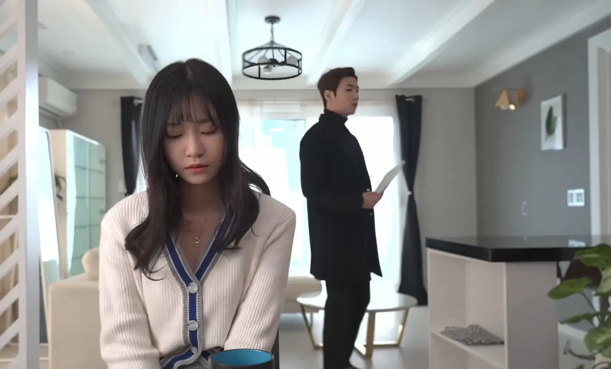《债务人的妻子》相关资源图片