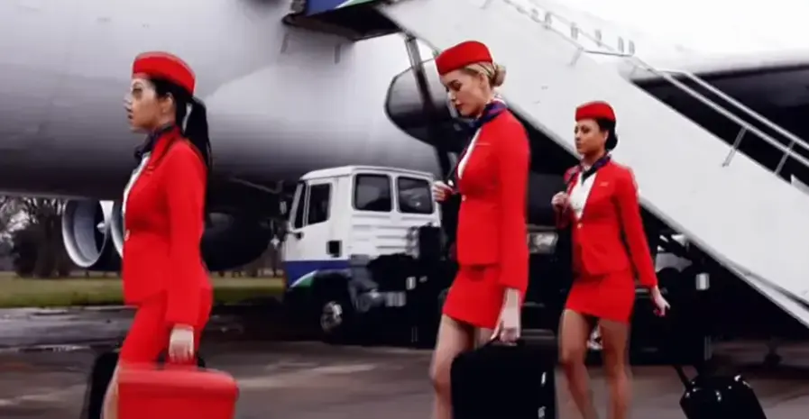 《法国空姐2018》高清中字完整版在线观看-多塞尔航空法国空姐电影全集免费播放-720P法版满天星资源获取-机舱封闭但法国空姐全集免费看