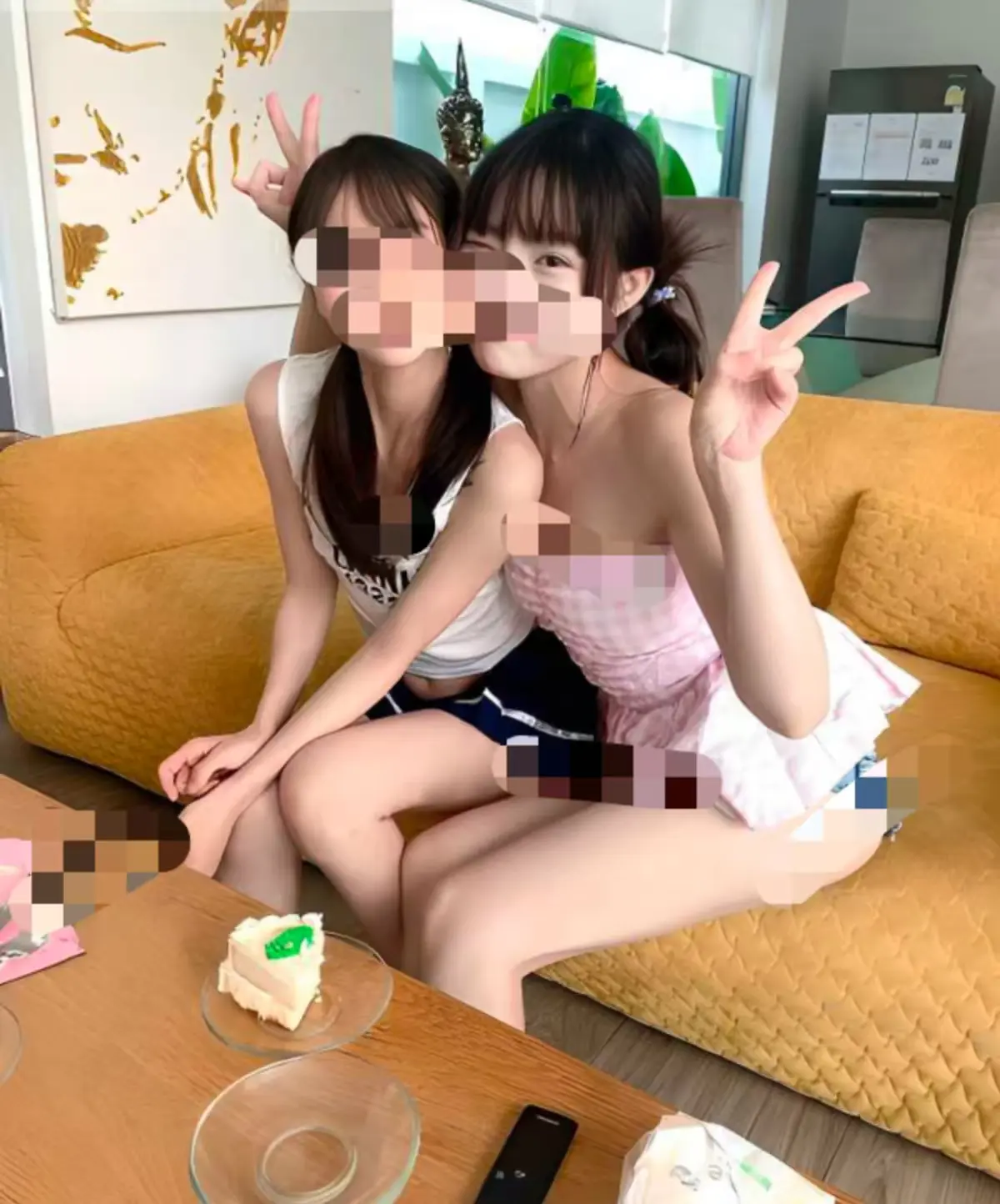肌肉炮王Gattouz0与Una Umi萝莉姐妹花合作- 激情大战经典资源在线免费观看