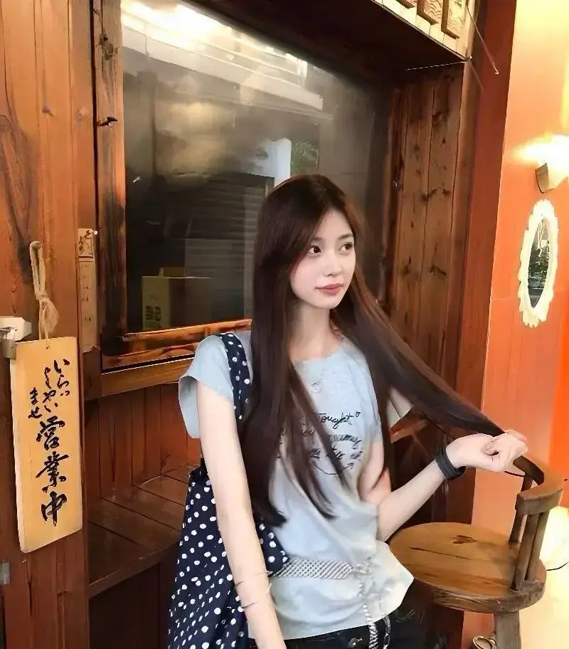 《戴馨菲榜一大哥事件》直播回放视频全集在线看-戴馨菲榜一大哥事件全过程网盘资源-百度云迅雷提取