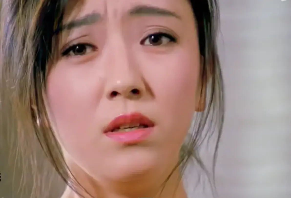 《美姐妹肉奴隶》呈现牙科诊所姐妹惊险遭遇，绑匪劫持下姐姐被迫献身，妹妹私吞赃款，1986未删减全片HD高清播放！