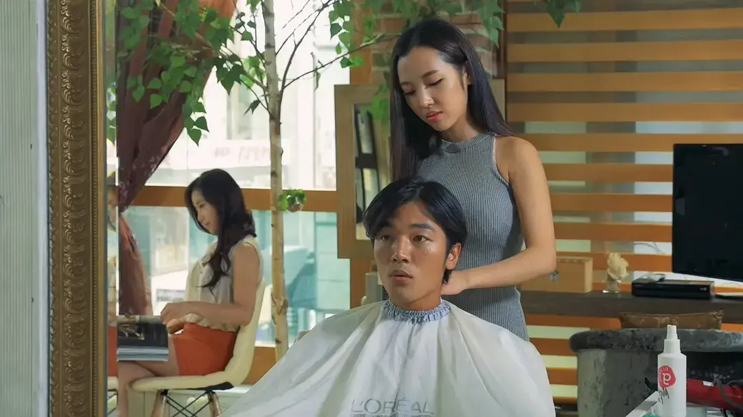 韩国电影《奇怪的美发沙龙》HD中字无删减免费在线观看-韩剧TV