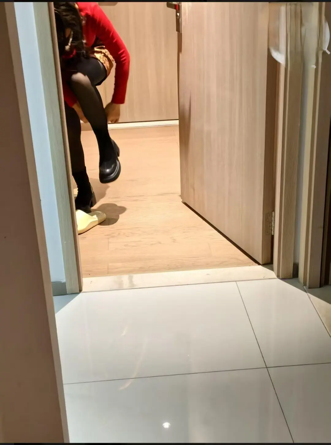超感人短剧《粤语俏妈妈》，聚焦粤语俏妈妈温情瞬间，感受一代粤语母亲坚韧与柔情_1080P粤语中字免费在线观看