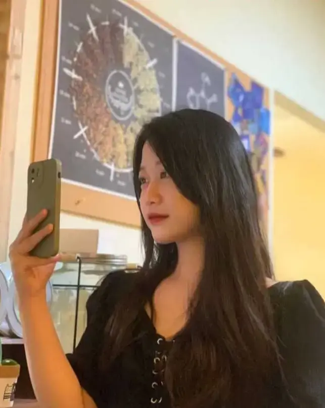 《杨家馅饼老板娘辛能能》相关资源图片