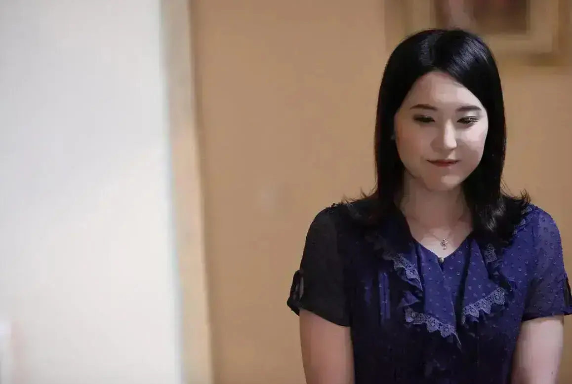 《年轻的母亲》4K超清中字资源- 年轻的母亲无删减无广告在线观看 电影完整版