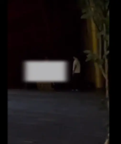 《黑龙江鸡西万达广场二号门一男一女事件视频6分钟》_1080P蓝光无删减_鸡西万达广场二号门争议现场_免费在线观看无卡顿_全系列完整收录