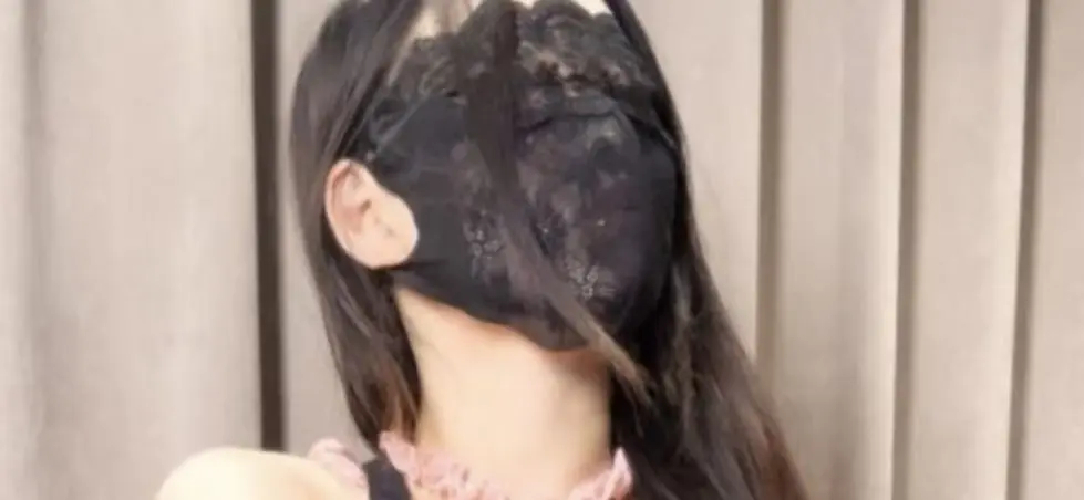 想看每日大赛原创博主霉霉学姐的福利姬写真？《每日大赛原创博主 霉霉学姐 小厨娘猫咪》写真合集全收录，1080P高清资源持续有效！