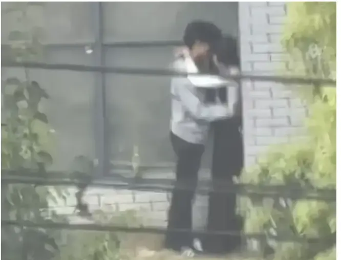 《蚌埠职教园校园故事》- 蚌埠职教园校园情侣野外事件引全网讨论- 事件始末深度解析- 无删减在线观看