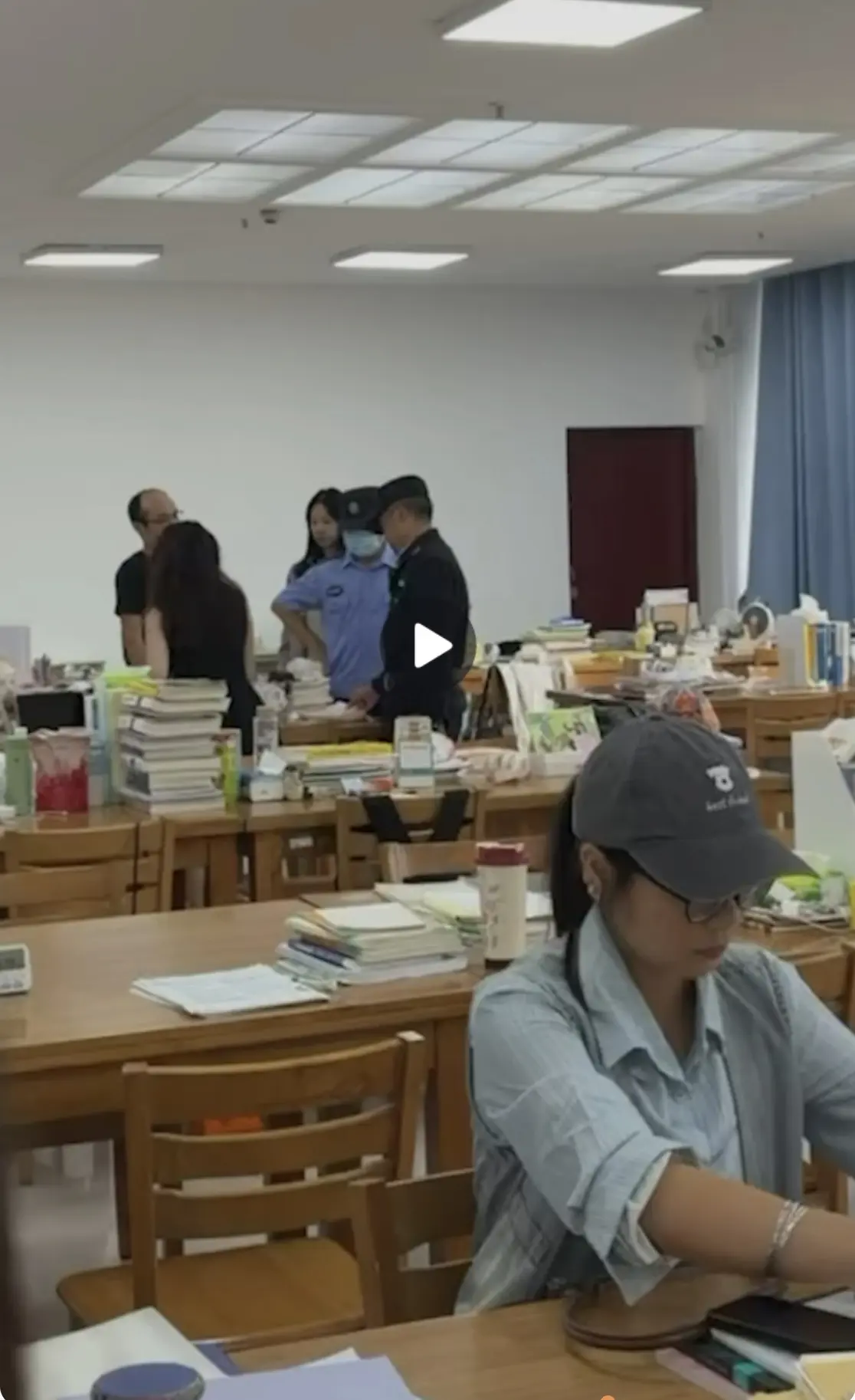 《汉江师范学院图书馆事件》完整梳理：抓奸风波细节曝光，现场视频网盘资源免费看