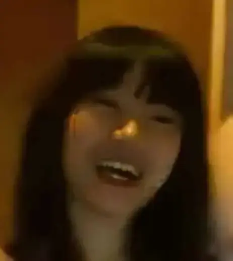 免费看《黑龙江鸡西万达广场二号门一男一女事件》